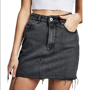 NWT Cotton On Classic Denim Skirt Super Washed Black Distressed Hem SIZE 4 (US)